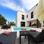 Beny Villa