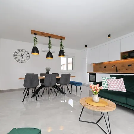 וילה Beny ויר